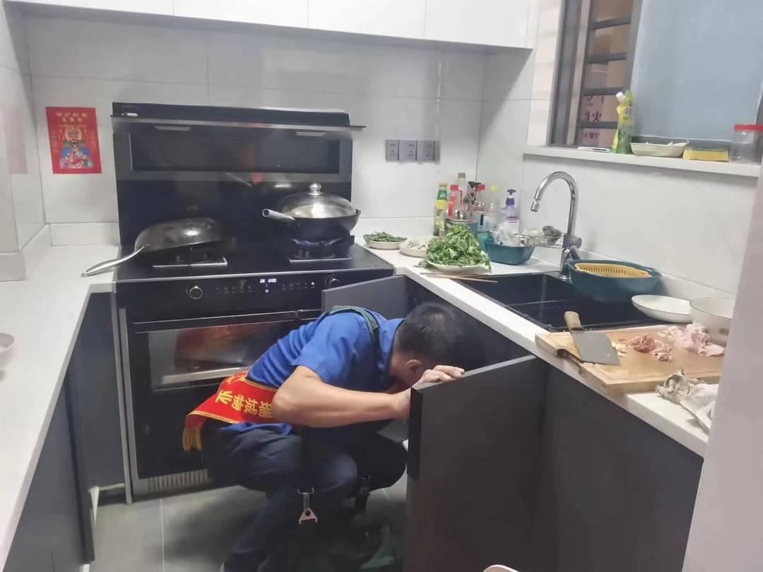 中铁二局瑞城物业：守护夕阳人生，让老人安享幸福晚年  第3张