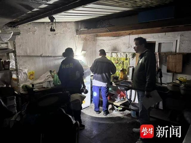 出租屋消防夜查：隐患重重，网格员如何守护平安？  第2张