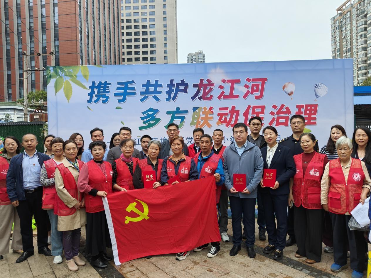 龙江河水域综合治理持续进行，鼓楼城管联合多部门执法检查  第4张