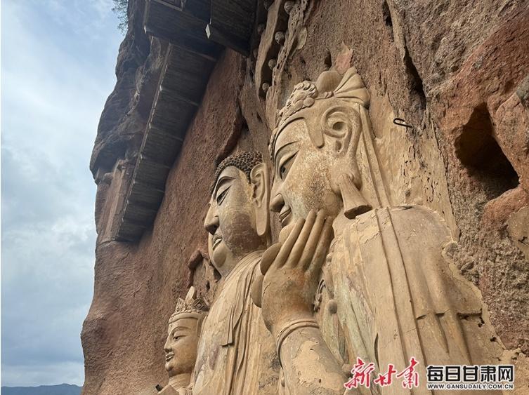麦积山石窟：千年泥塑艺术，为何独树一帜？  第3张