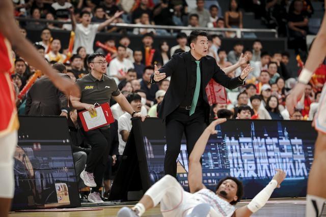 CBA 常规赛第三轮：山东高速队激战浙江方兴渡队，精彩对决一触即发  第7张