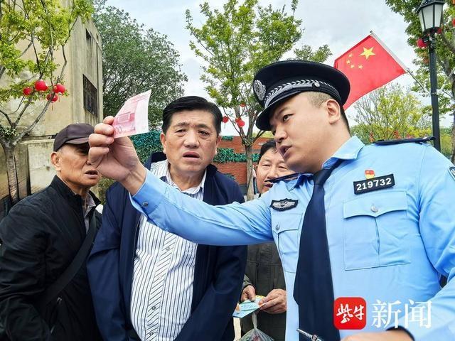 浦口火车站街区正式开街，首日吸引 2 万余名游客打卡，你去了吗？  第3张
