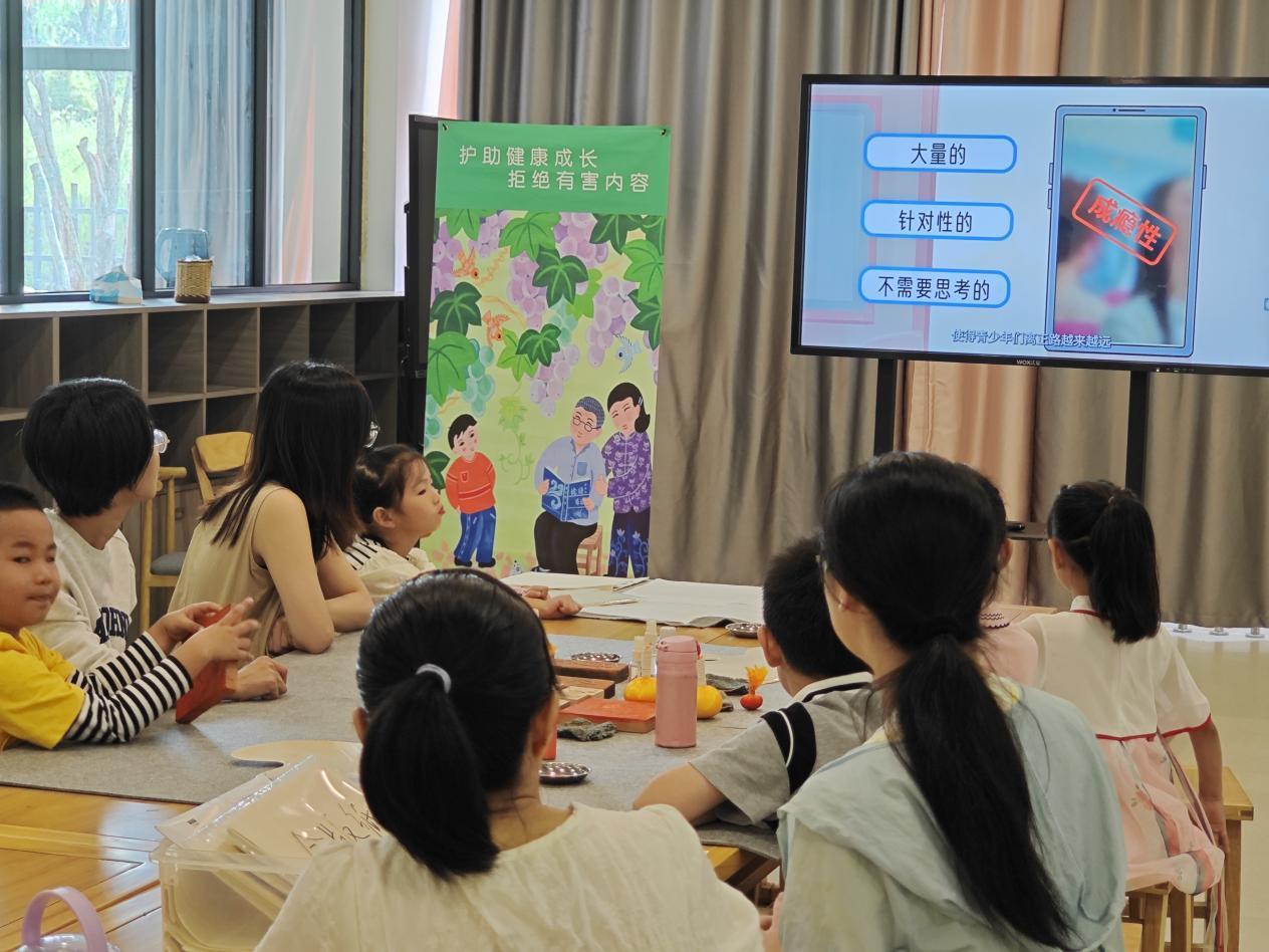 54 场护苗绿书签活动，41 万余次浏览量，铅山县为青少年打造绿色文化空间  第2张