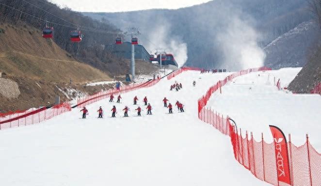 本月 23 日，金山岭银河滑雪场震撼开启！18 条专业雪道等你来挑战  第1张