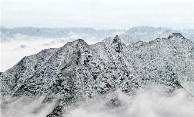 11 月 16 日西安秦岭山区降雪，交警提醒：行车注意安全  第1张