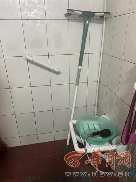 西安适老化改造进行时：门口添凳、走廊装灯，这些改变你家有吗？  第5张