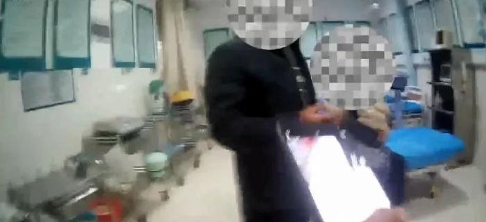 三岁男童误食除草剂，交警一路咆哮开辟生命通道  第5张