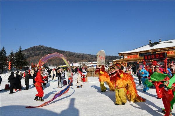 雪乡开园啦！4000 盏红灯笼点亮你的冬日之旅  第2张
