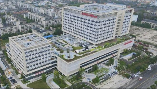 成都又一高端智慧医院将开诊！900 张床位，30 余个科室，你还不来看看？  第1张