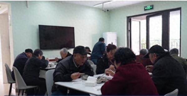 一菜一汤暖胃，一粥一饭暖心！宿迁老年助餐服务，让幸福滋味在舌尖蔓延