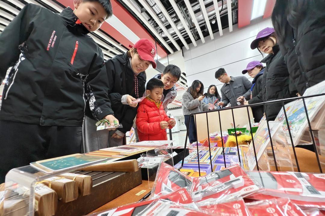 沈阳地铁创意空间来袭，站站美术馆和杂趣店成热门打卡地  第7张