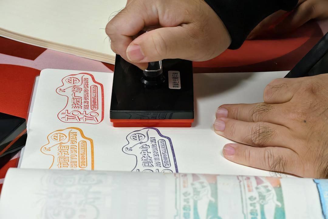 沈阳地铁创意空间来袭，站站美术馆和杂趣店成热门打卡地  第8张