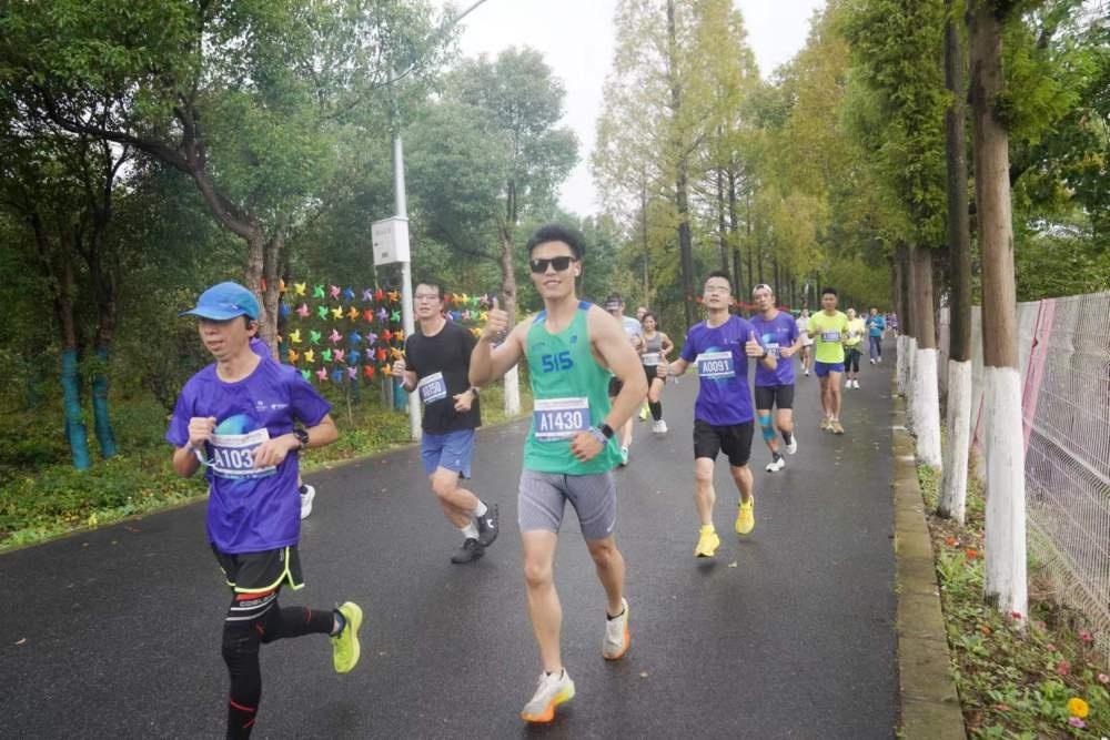 2024 沪浙乡村半程马拉松赛，3600 多名跑者绘就乡村美丽风景线  第2张