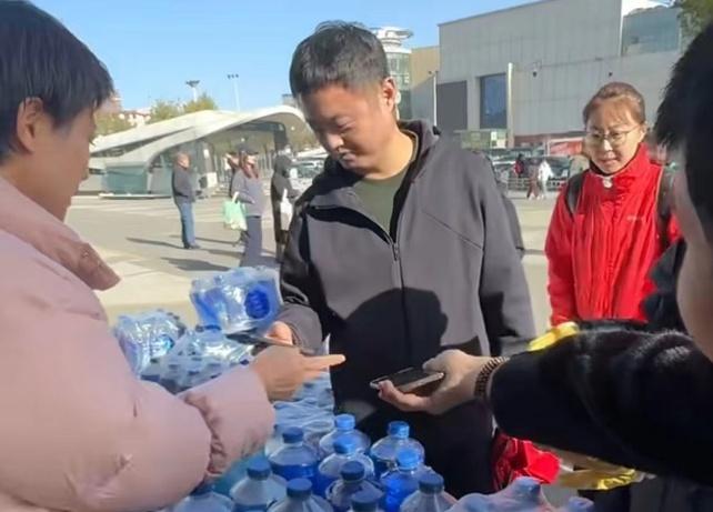 残障人士创业生产汽车用品滞销，社会各界爱心人士伸出援手，一周售罄  第3张
