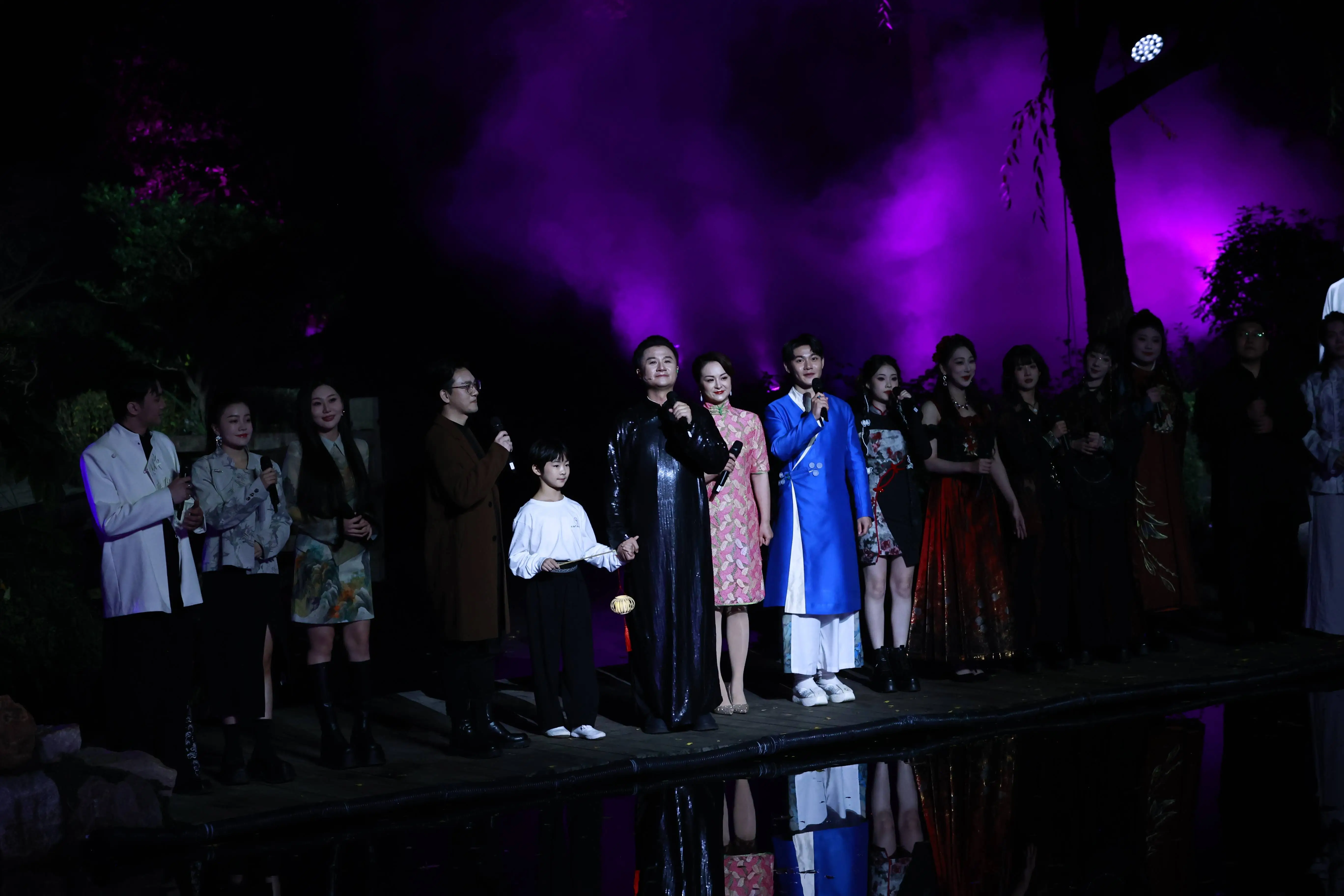 当传统戏曲遇上现代音乐，会碰撞出怎样的火花？  第1张