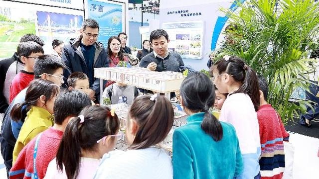 揭秘全国首个儿童友好产品品牌！2000幅儿童画作惊艳亮相，你不可错过  第2张