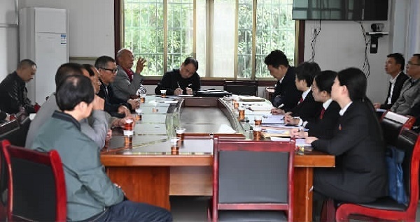 法官深入深山调解水源纠纷，化解村民多年心结，最终达成和解  第4张