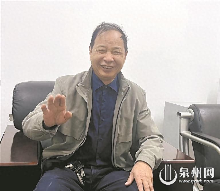 71岁老人挺身而出，三个月让乱象丛生的小区焕然一新  第1张