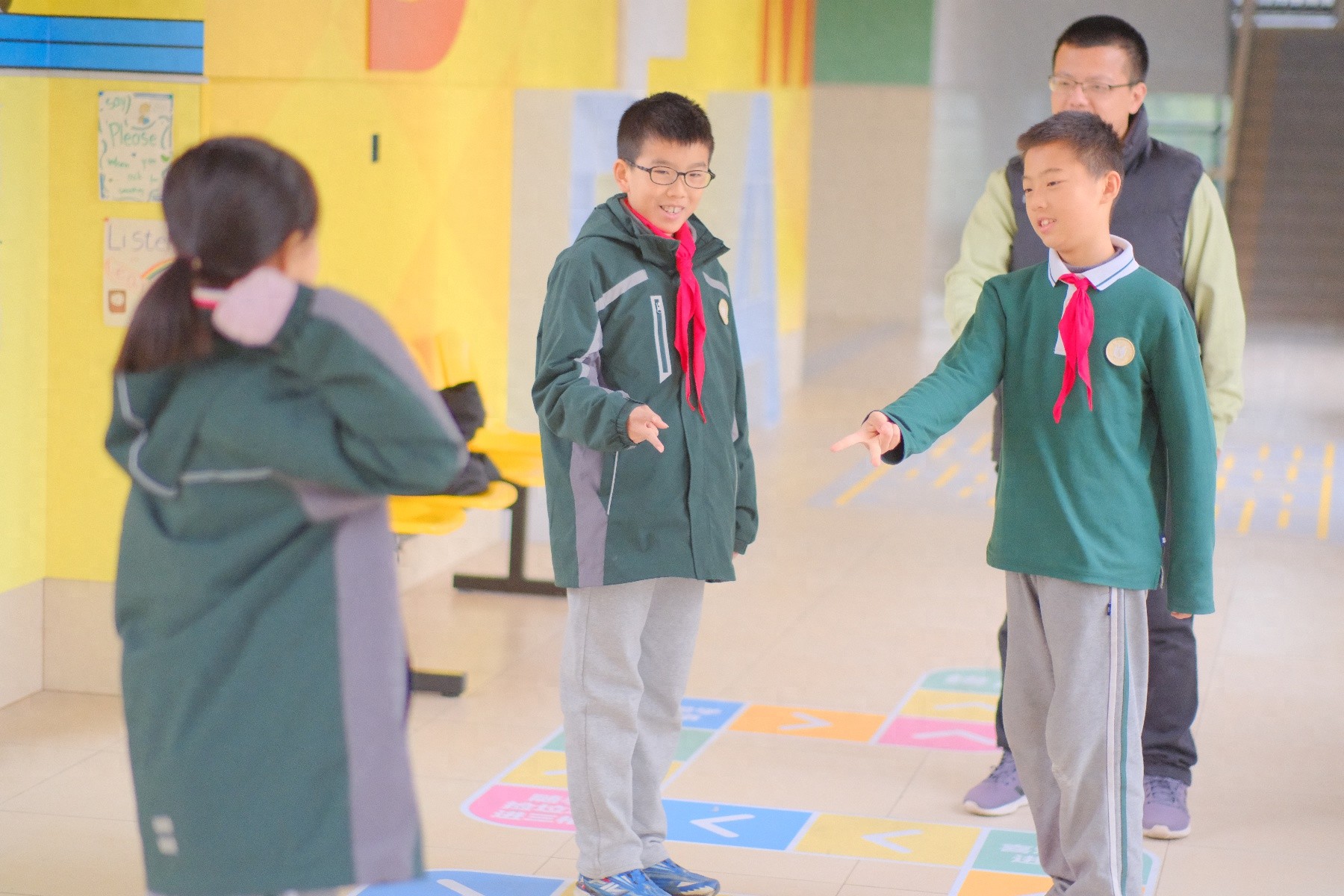 80后90后童年回忆重现！上海这所中学的课间10分钟，让学生们重新找回快乐  第1张