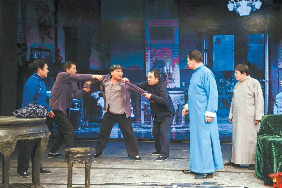54岁面点师傅首登北京人艺舞台，演绎雷雨片段，惊艳全场  第1张