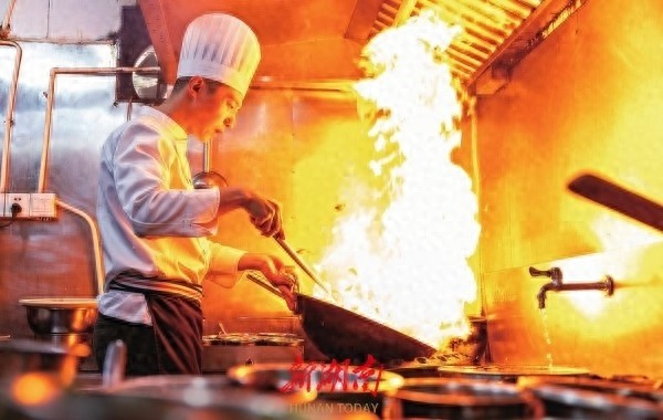 揭秘川菜之魂：豆瓣如何成就麻婆豆腐的传奇味道？  第1张