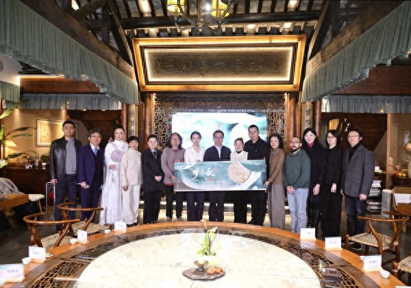2024震撼首演！锦衣卫之刀与花：刀锋冷酷，花朵柔美，忠诚与希望的终极对决  第1张