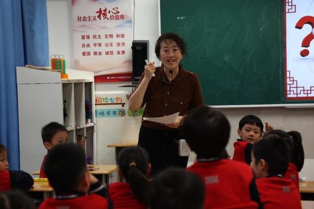 惊！家长进课堂，孩子们竟被这项非遗艺术深深吸引，现场惊叹声不断  第2张