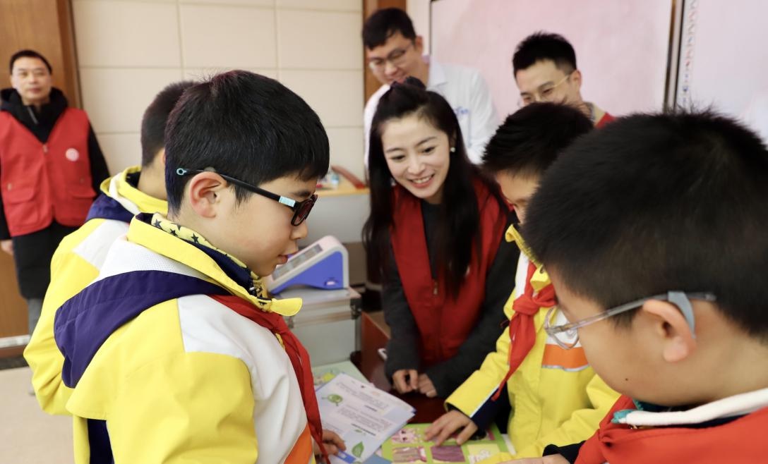 揭秘食品安全背后的秘密：志愿者与专家如何守护我们的餐桌安全？  第2张