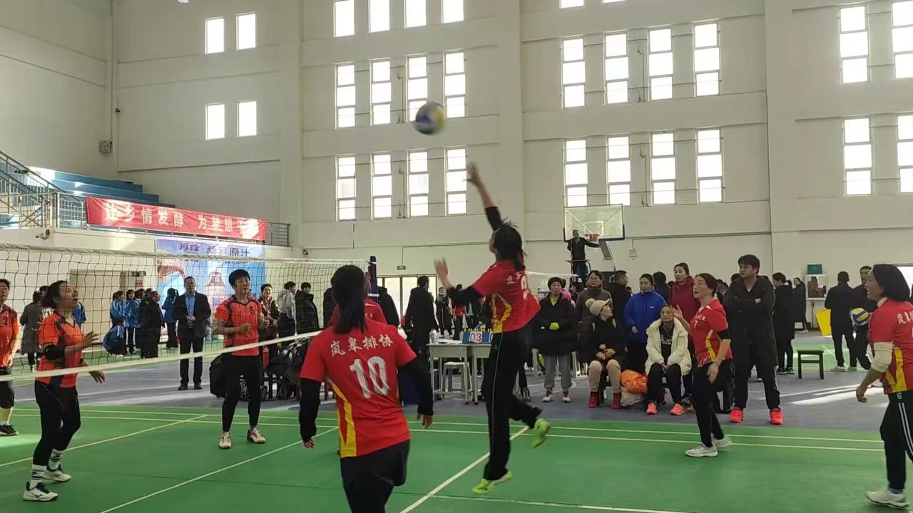 旬阳市2024年气排球大赛圆满落幕，300余名运动员激烈角逐，谁是最终赢家？  第2张
