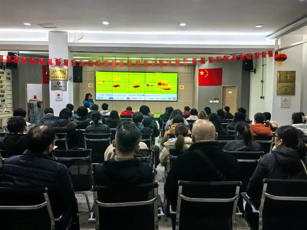 2025年上海乐高乐园开园在即，1900人争相面试，你准备好了吗？  第1张