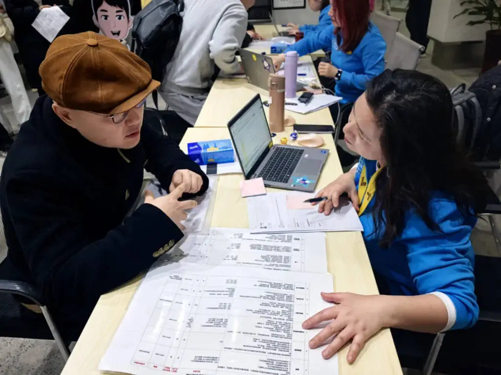 2025年上海乐高乐园开园在即，1900人争相面试，你准备好了吗？  第2张