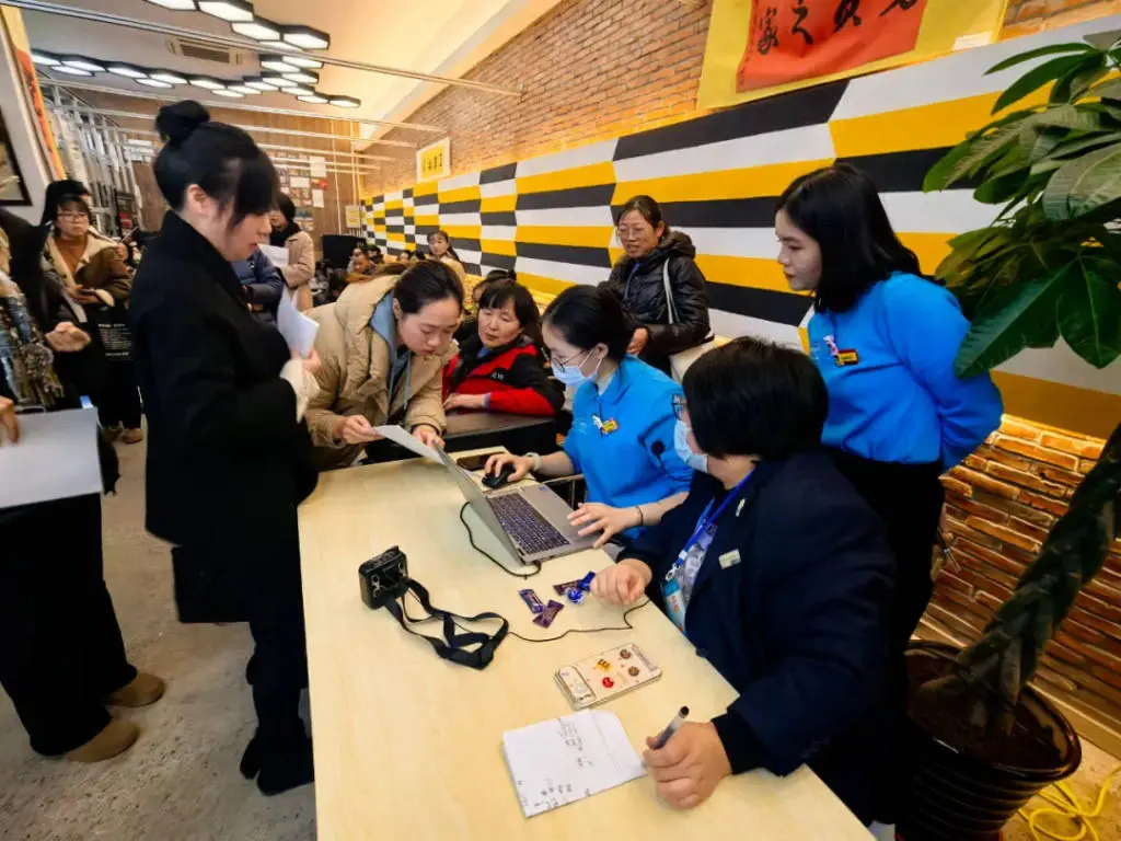 2025年上海乐高乐园开园在即，1900人争相面试，你准备好了吗？  第3张