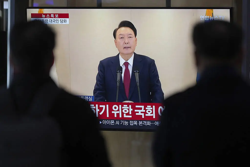 尹锡悦闪电戒严6小时后撤销，决策能力遭质疑，韩国总统弹劾案通过  第2张