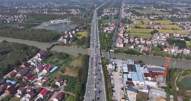 崇明陈海公路光伏路灯即将亮灯，上海首条光伏路灯大道惊艳亮相  第3张