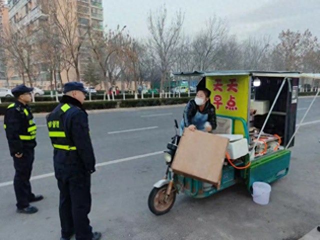 寒冬中的坚守：商河城管用责任和担当守护城市秩序  第1张