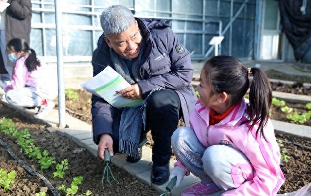 揭秘中关村二小如何通过生态文明教育塑造未来建设者  第1张