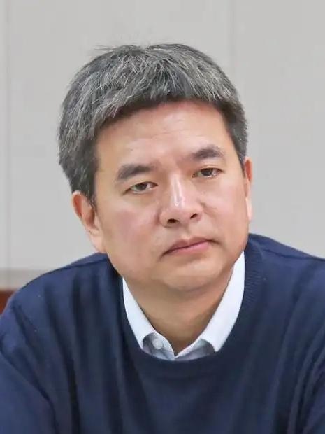 揭秘：30年非法占地的背后，公益诉讼如何守护长江生态？