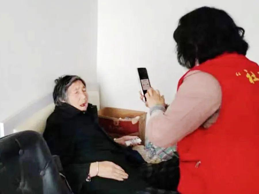 上门认证，贴心服务！网格员助力老年人资格认证，让老有所养落到实处  第2张