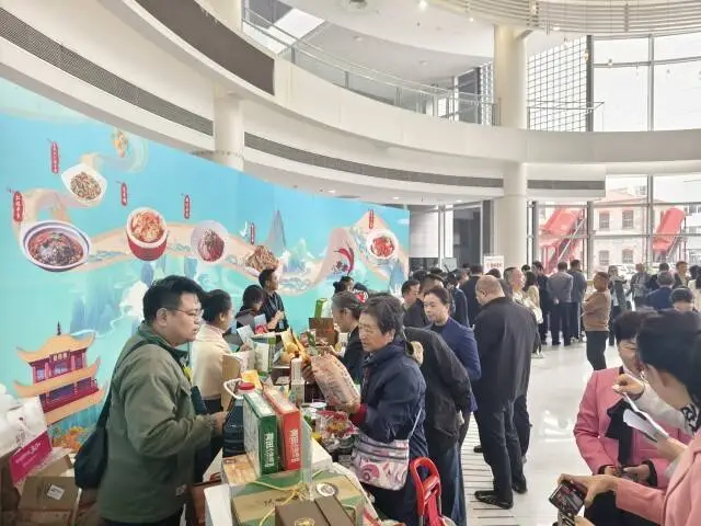 北京超 5000 家湘菜馆！年总产值超 400 亿！湖南美食节开幕，你还不来尝尝？  第2张