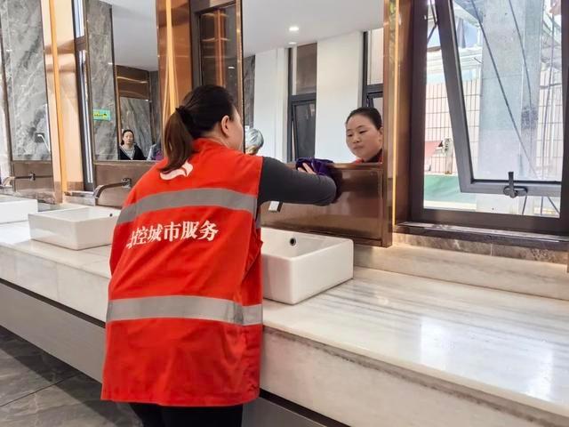 南明区新改建 15 座公厕，美观实用成城市文明新窗口  第6张