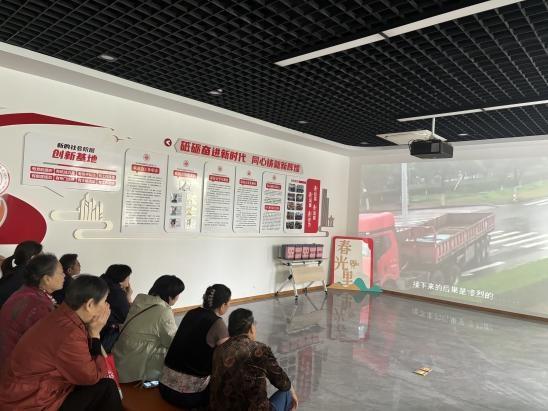 一盔一带，安全常在！这场交通安全知识宣传活动，你参加了吗？  第4张