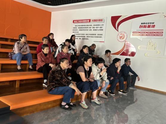 一盔一带，安全常在！这场交通安全知识宣传活动，你参加了吗？  第5张