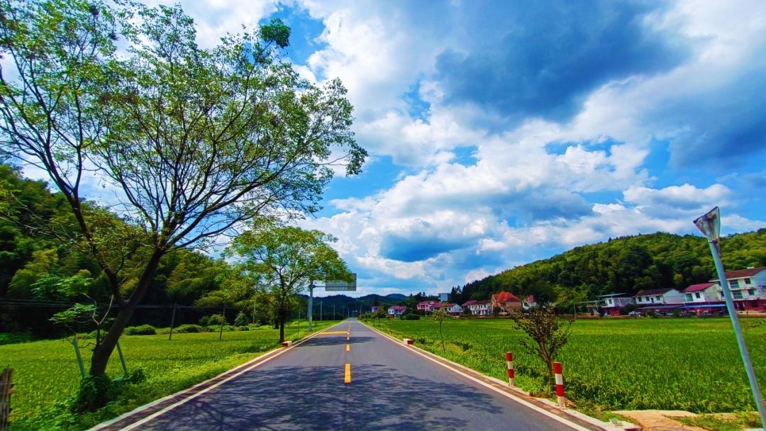 9 月底！武夷山省际通道路面改造工程最后一公里铺设完成，你期待吗？  第3张