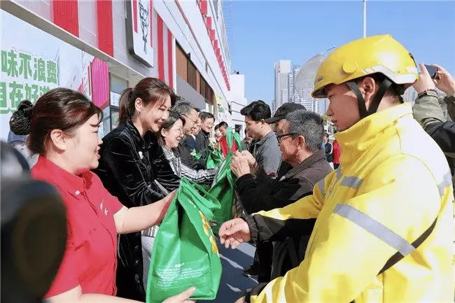 企业社会责任：澎湃新闻公益湃 CSR 周刊，引领企业公民新潮流  第3张