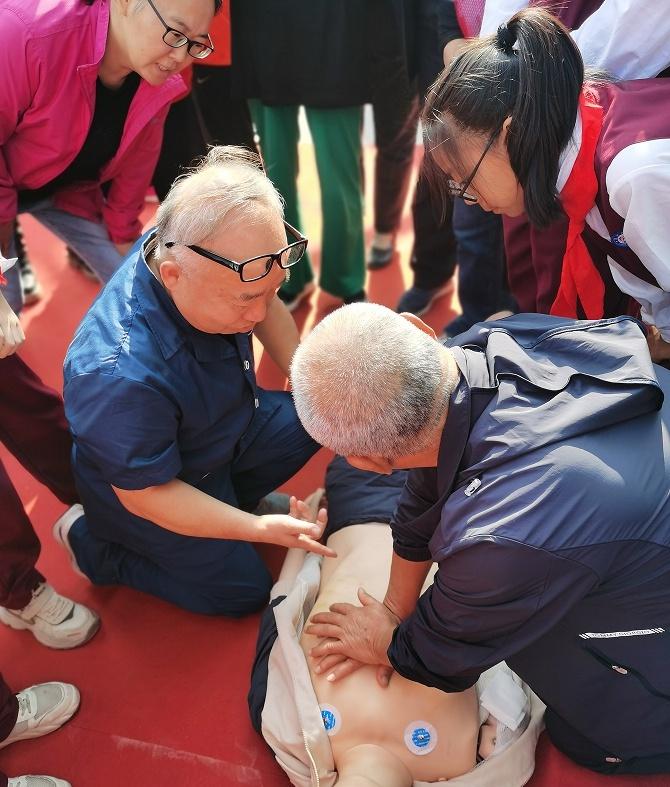 漯河 20 家基层医院重阳节活动：5 万老人共度健康快乐佳节  第2张