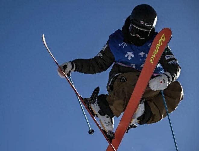 2024 自由式滑雪及单板滑雪 U 型场地世界杯即将震撼来袭  第1张