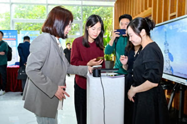 上海健康医学院推进数字化转型，开启教育高质量发展新征程  第1张