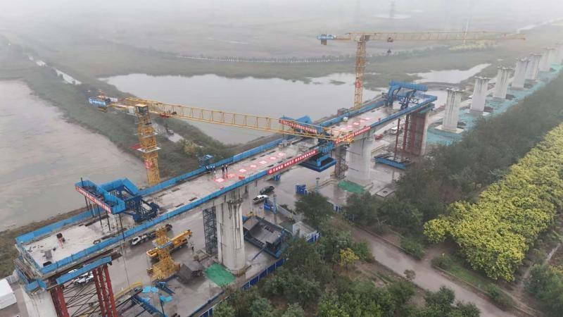 京滨城际铁路滨海特大桥连续梁合龙，二期工程加速推进  第2张