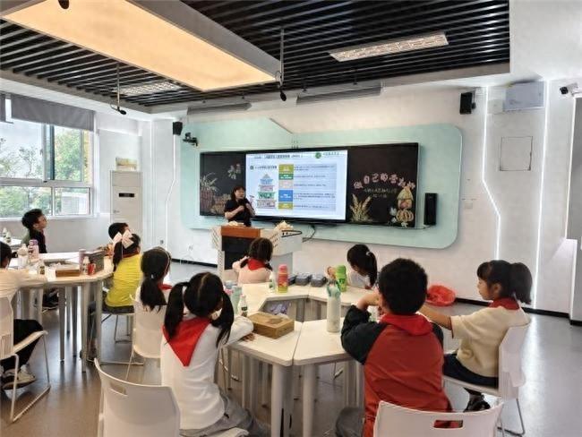 无锡一小学竟用这种方式让学生爱上吃饭  第1张