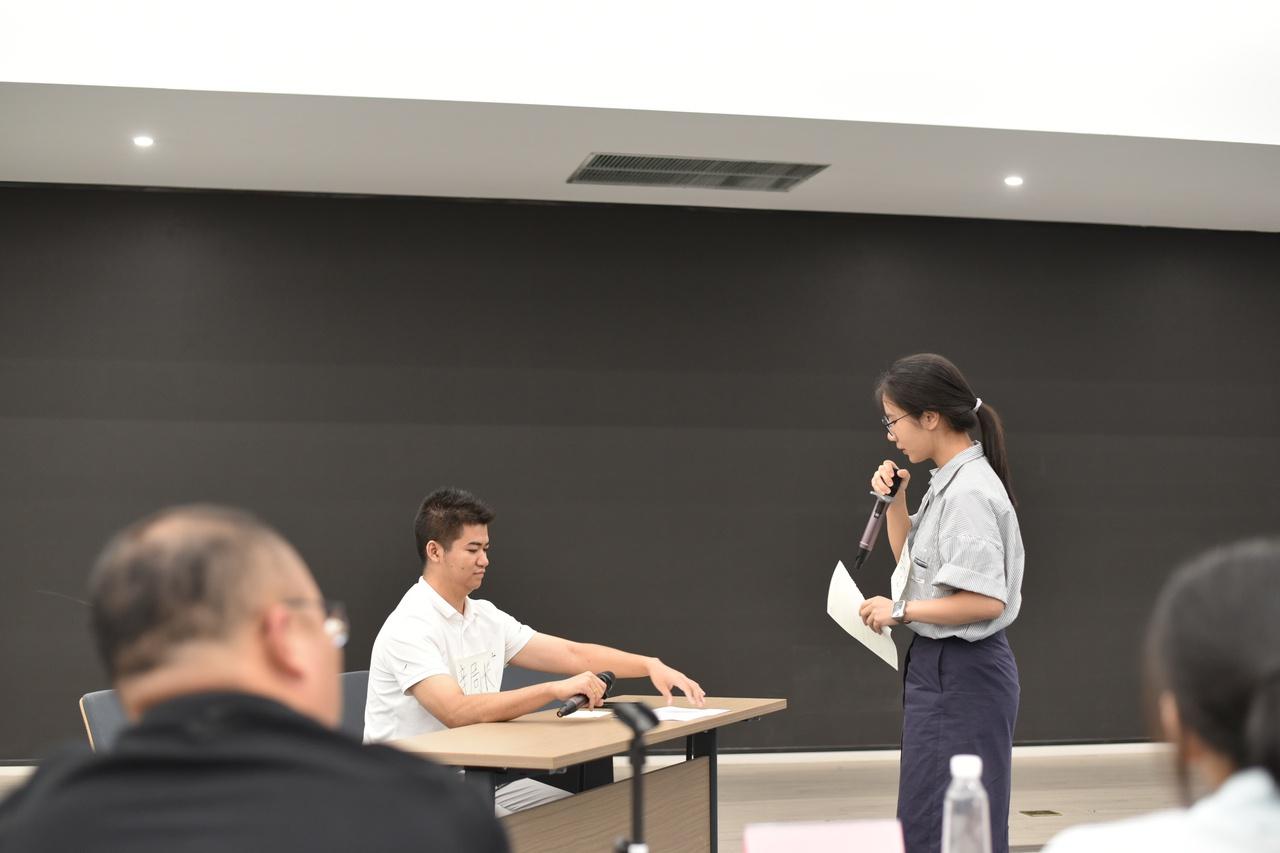 平均年龄仅 28 岁!42 名年轻干部上演创意无限的演技大赏,背后原因竟是…… 第3张 平均年龄仅 28 岁!42 名年轻干部上演创意无限的演技大赏,背后原因竟是…… 第3张